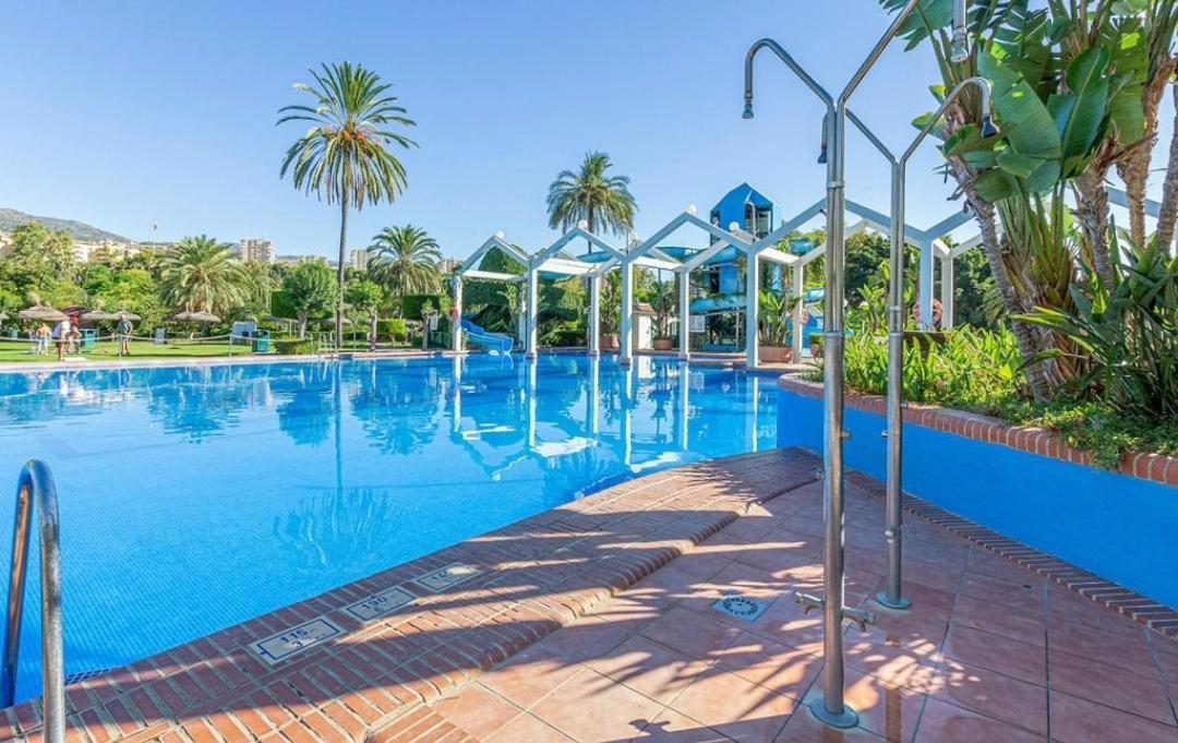 El Estudio De La Playa Benalbeach Holidays Paradise Benalmadena Exterior photo